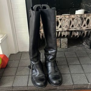 Bottega Veneta black boots for fall